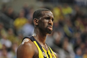 Ekpe Udoh officially signs with Virtus Bologna