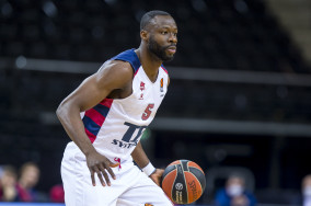 UNICS sign center Tonye Jekiri