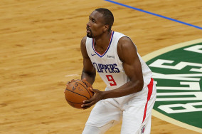 Ibaka exercises $9.7M option with Clippers