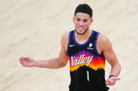 Devin Booker's 40-point triple-double carries Suns past Clippers