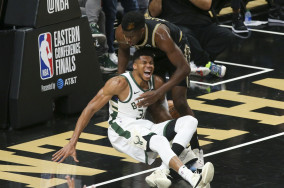 Bucks may be without Antetokounmpo for pivotal Game 5 vs. Hawks