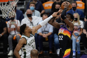 Backcourt propels Suns to victory in NBA Finals opener