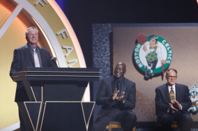 Toni Kukoc becomes a Hall of Famer alongside other basketball legends