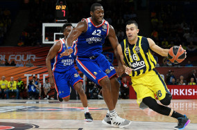 Unheard story: How Sloukas became Dunston's godfather?