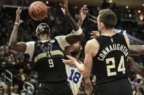 Struggling Bucks start East Coast trip in Washington