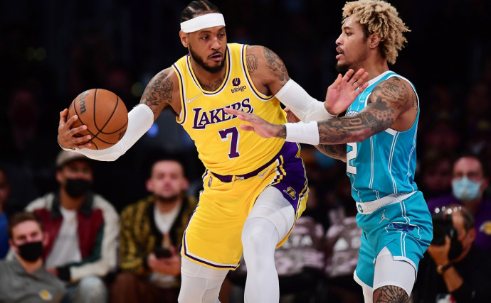 Carmelo Anthony relishing increased role as Lakers host Heat