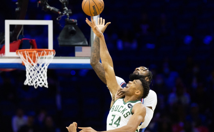 Giannis Antetokounmpo, Bucks get past depleted 76ers