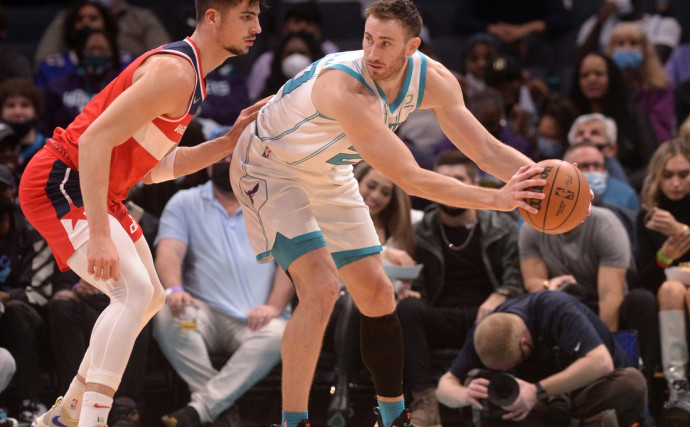 Hornets handle Wizards to run winning streak to four 