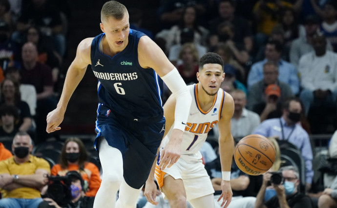 No Luka, no party: Booker and the Suns eclipse Porzingis-led Mavs for 10th straight win