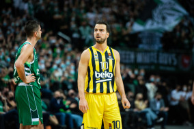 Melih Mahmutoglu leads Fenerbahce to a tough derby victory versus Besiktas