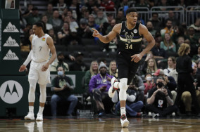 Giannis records a monster double-double, sinks a clutch jumper as Bucks edge out OKC