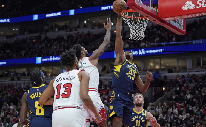 Pacers blow out cold-shooting Bulls