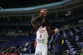 Reinforcement in Milan: Bentil signs with Armani Exchange