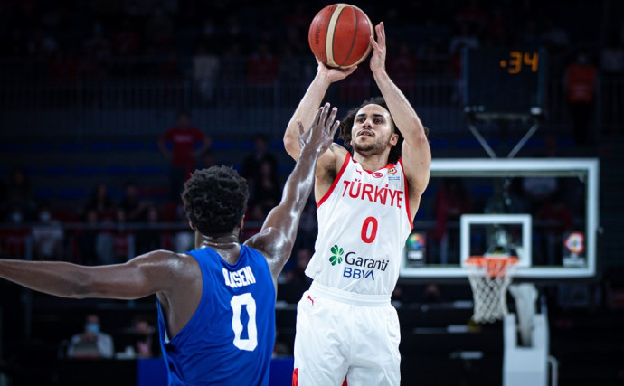 Shane Larkin confirms he will join Turkish NT for both games against Greece