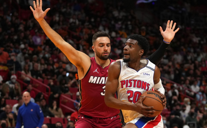 Heat win back-and-forth game over Pistons