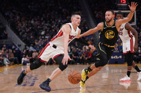 Jordan Poole scores 32 off bench as Warriors get by Heat