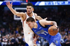 Doncic suffers neck injury, but remains optimistic: 'I will be OK in a couple of days'