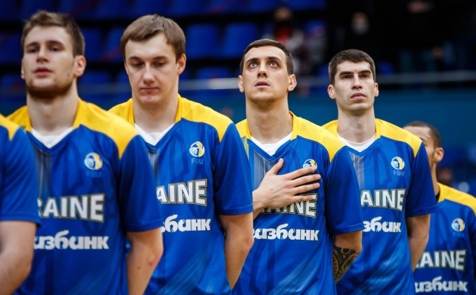 Ukraine suspends its last practice before the game against Spain