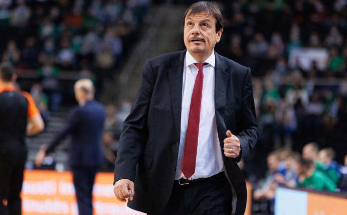 Ergin Ataman talks about Clyburn and Micic: 'We can't play like this'