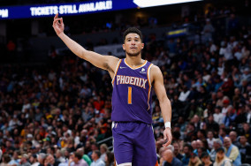 Devin Booker finalizing a supermax contract extension with Suns