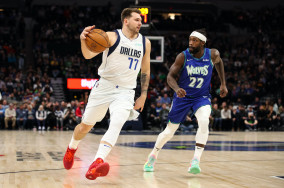 Luka Doncic posts a near triple-double in his return as Mavs lose to Timberwolves