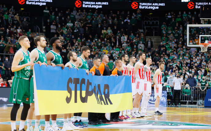 Crvena Zvezda players booed in Kaunas for not holding 'Stop the war' banner