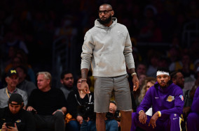 Lakers' LeBron James out again vs. Suns with ankle injury