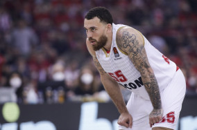 Mike James, Monaco stun Olympiacos and book two games at home