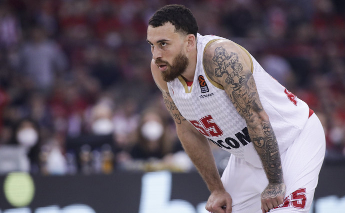 Mike James, Monaco stun Olympiacos and book two games at home