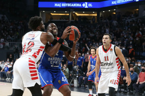 Full Circle Closing: Bryant Dunston against Olympiacos in Final Four