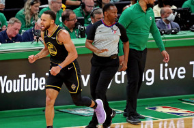 Stephen Curry scores 43 as Warriors down Celtics, even Finals