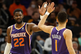 Phoenix Suns match Pacers' offer for Deandre Ayton