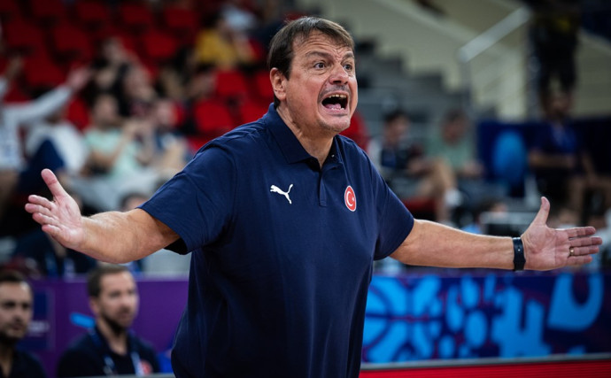 Ataman angry at playing time vs France: 'It's a great disrespect'