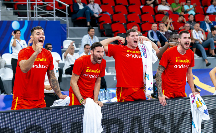 Spain outbattles Turkey to claim first place in Group A