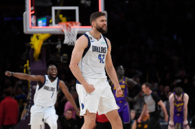 Maxi Kleber reacts to his game-winner vs. Lakers