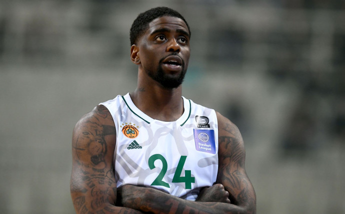 Dwayne Bacon, Mateusz Ponitka out vs. Barcelona