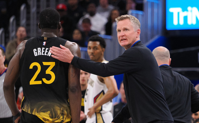 Steve Kerr complains about referees after loss to Lakers